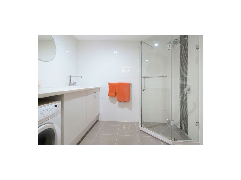 529 Cavendish Rd, Coorparoo QLD 4151