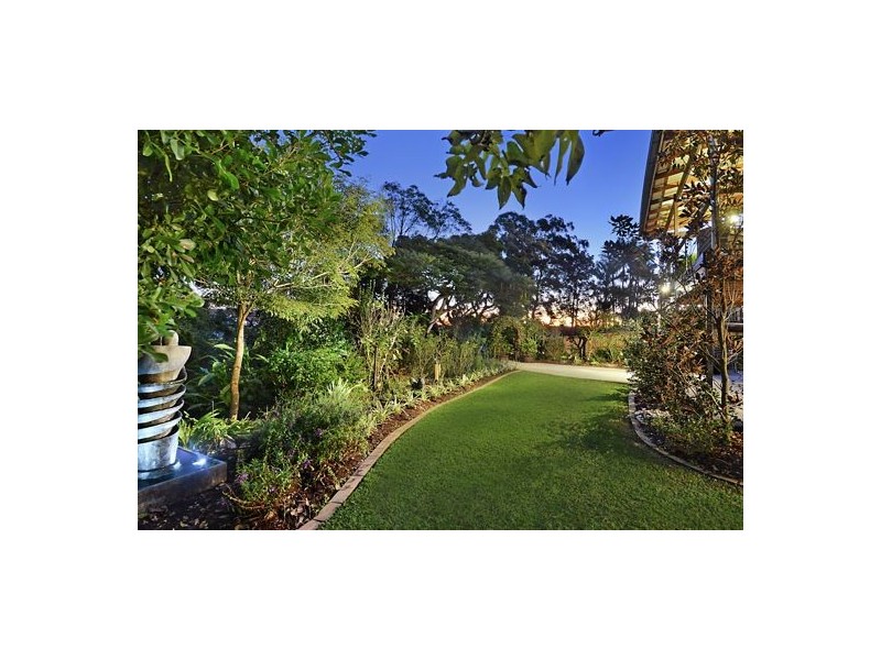 529 Cavendish Rd, Coorparoo QLD 4151