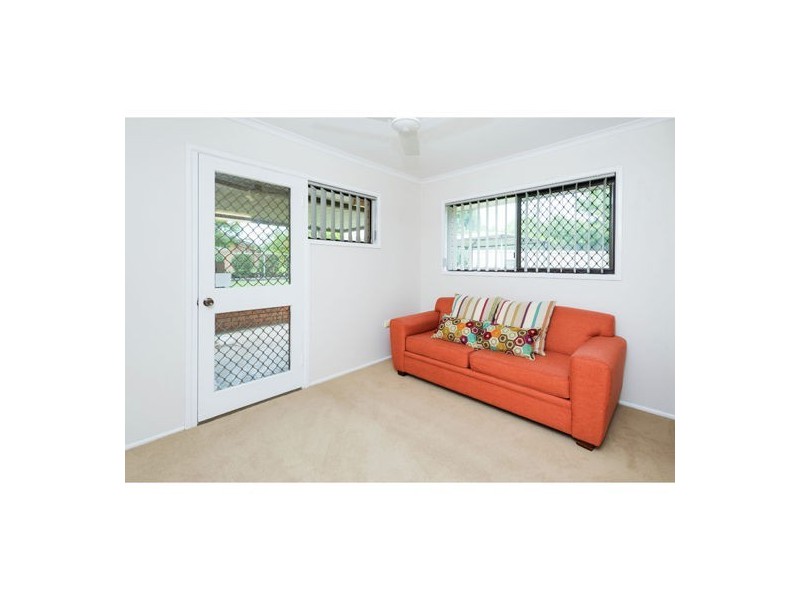 97 Greenmeadow Road, Mansfield QLD 4122