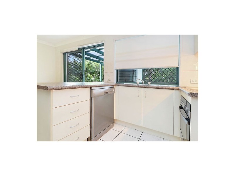 8/96 Marshall Road, Holland Park West QLD 4121