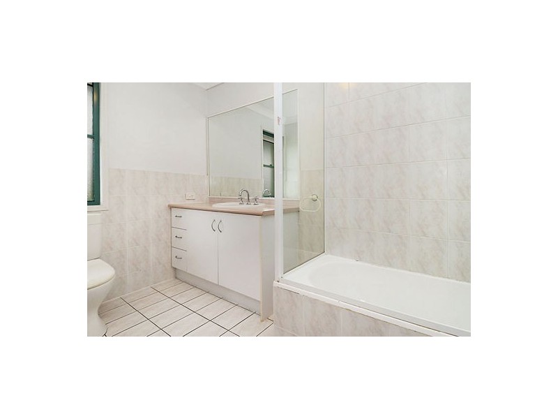 8/96 Marshall Road, Holland Park West QLD 4121