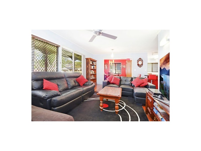 102 Barmore Street, Tarragindi QLD 4121