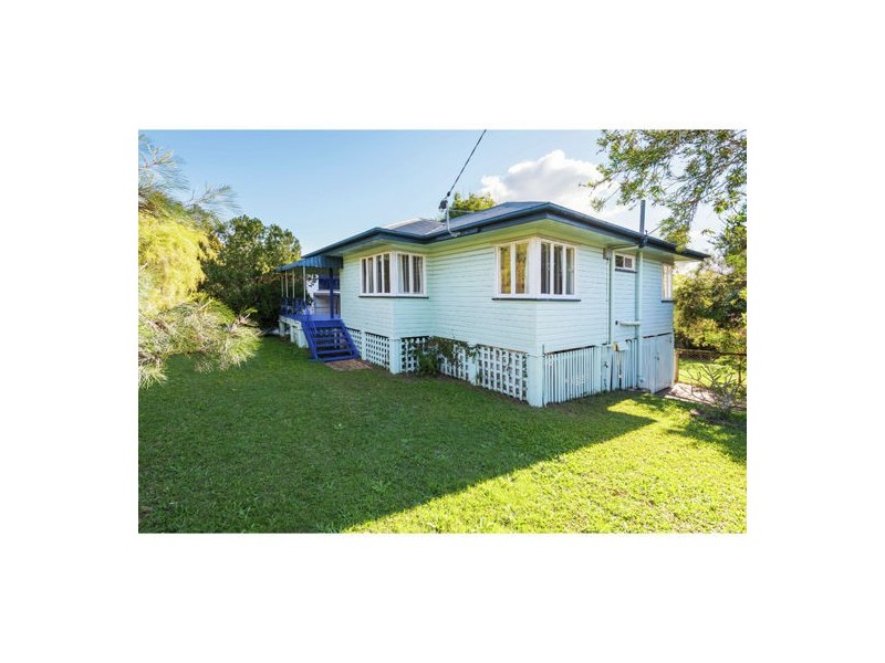 137 Sterculia Avenue, Holland Park West QLD 4121