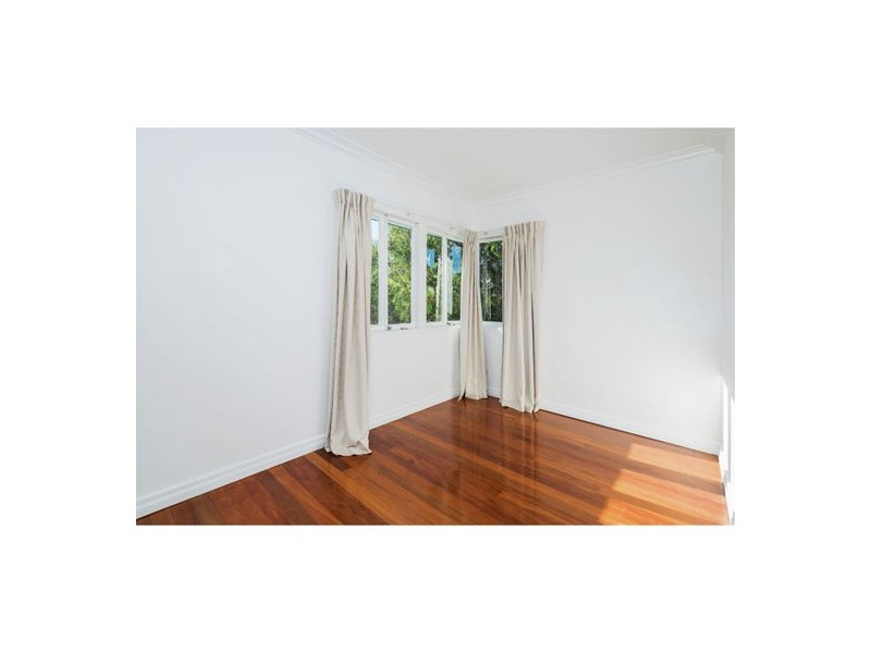 137 Sterculia Avenue, Holland Park West QLD 4121
