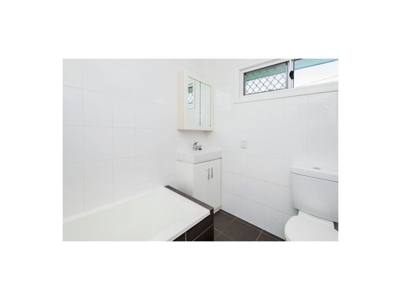 137 Sterculia Avenue, Holland Park West QLD 4121