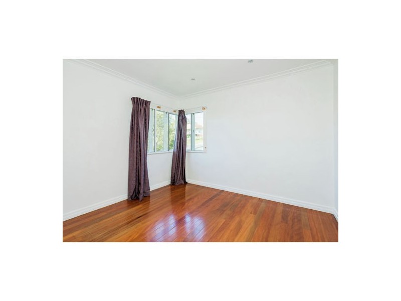 137 Sterculia Avenue, Holland Park West QLD 4121