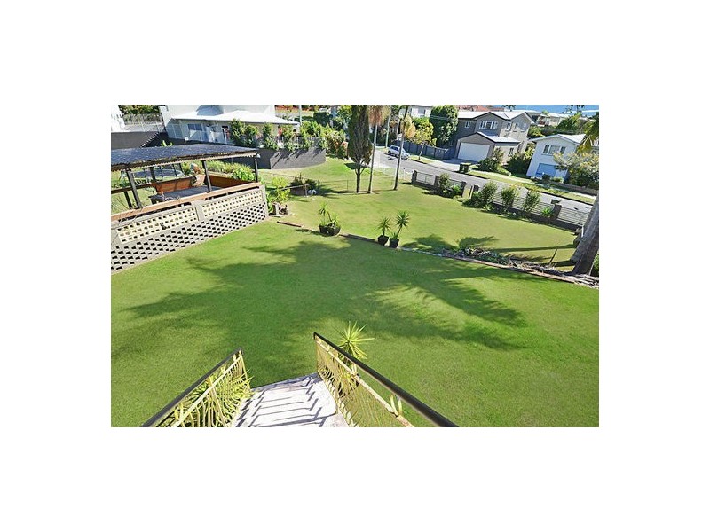 11 Herbert Street, Camp Hill QLD 4152