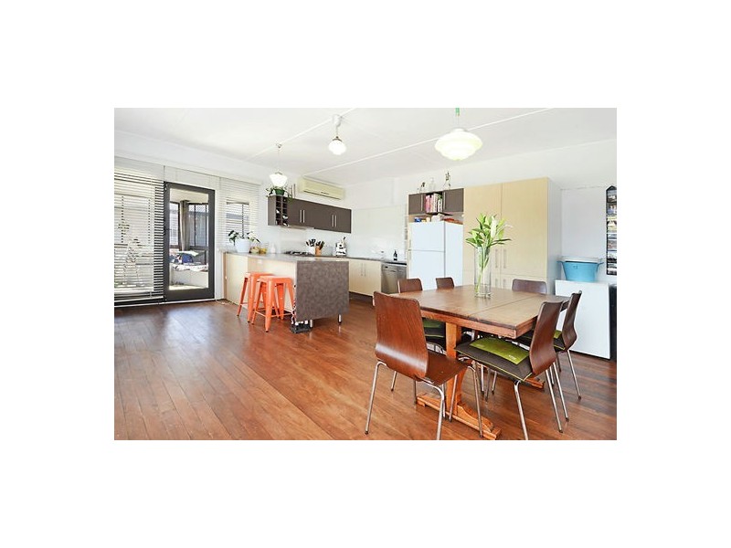 11 Herbert Street, Camp Hill QLD 4152