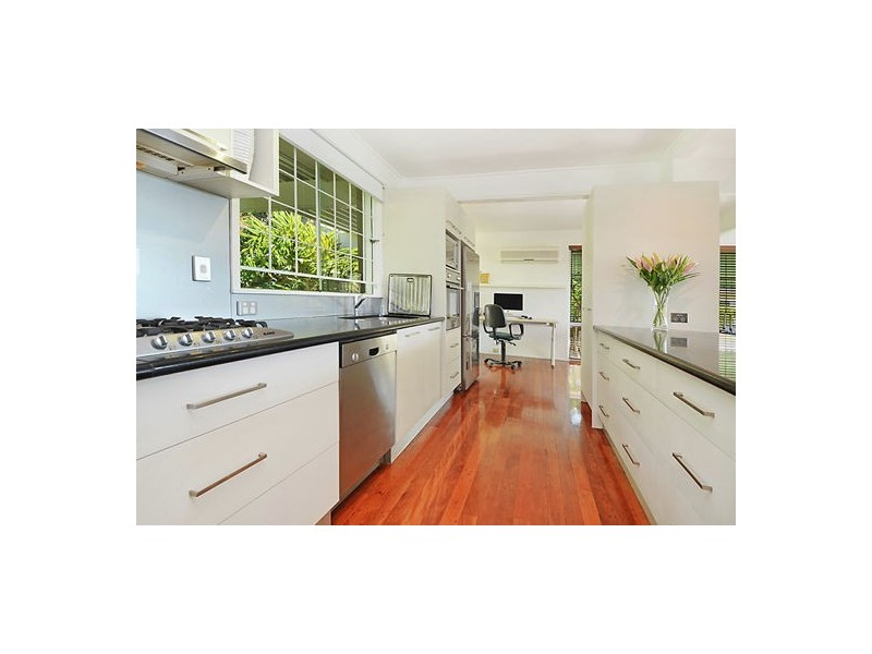 16 Blackpool St, Mount Gravatt East QLD 4122