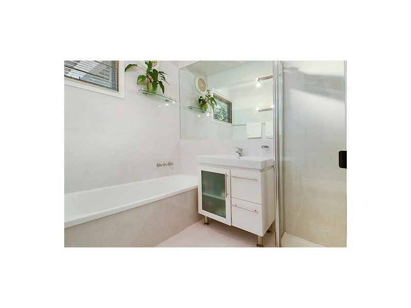 16 Blackpool St, Mount Gravatt East QLD 4122