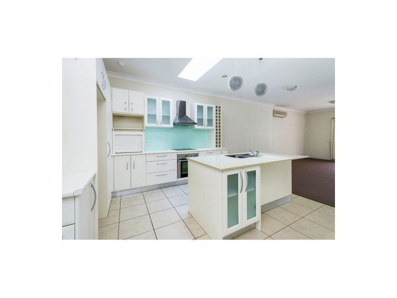 67 Shrapnel Road, Cannon Hill QLD 4170
