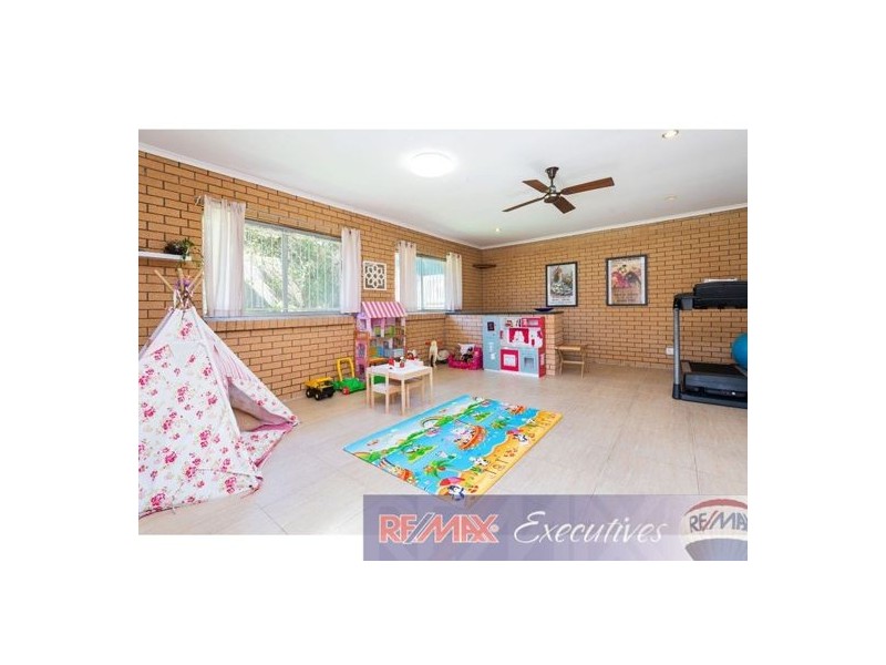 69 Greenmeadow Road, Mansfield QLD 4122