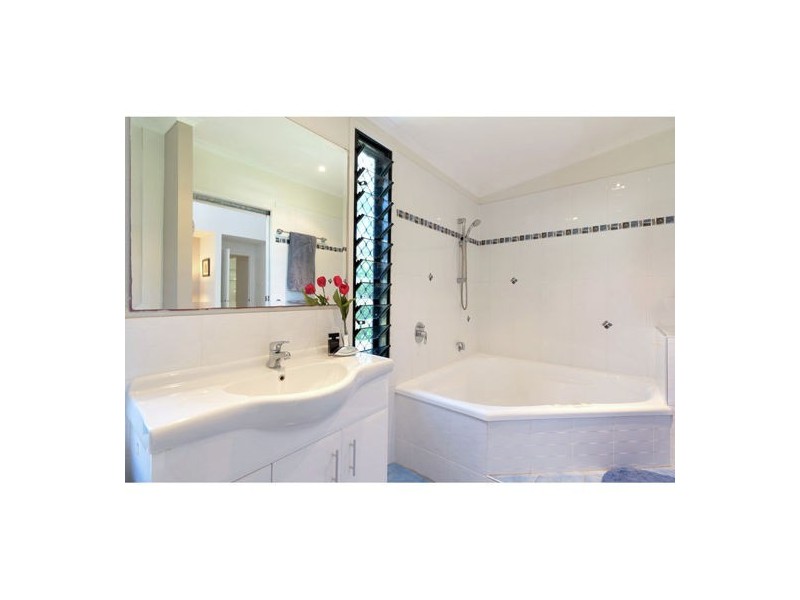 183 Hindes Street, Lota QLD 4179