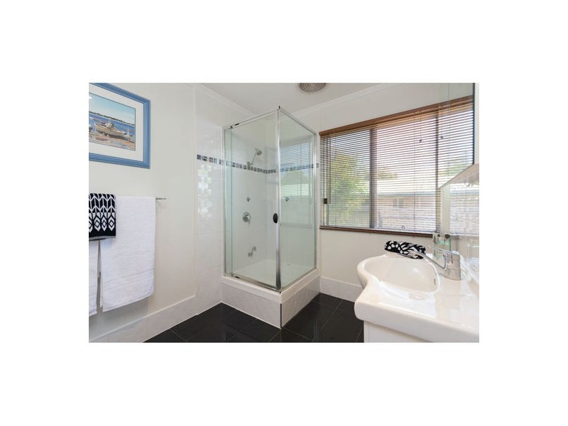 183 Hindes Street, Lota QLD 4179