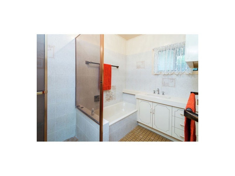 131 Harold Street, Holland Park QLD 4121