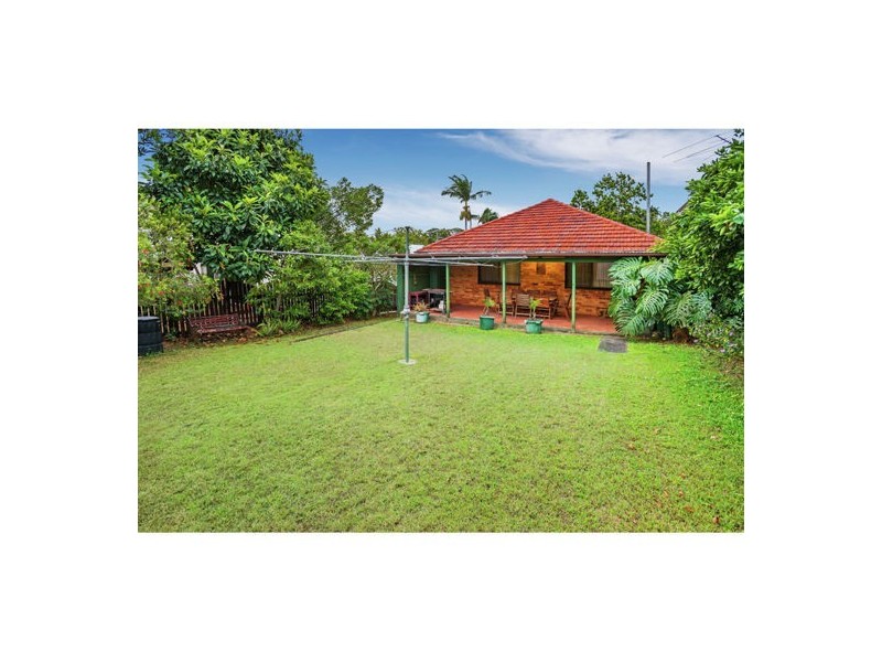 131 Harold Street, Holland Park QLD 4121
