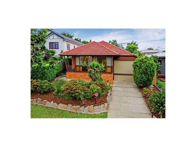 131 Harold Street, Holland Park QLD 4121