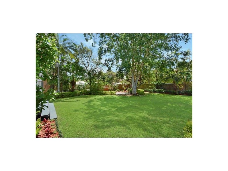 76 Broadwater Road, Mount Gravatt East QLD 4122