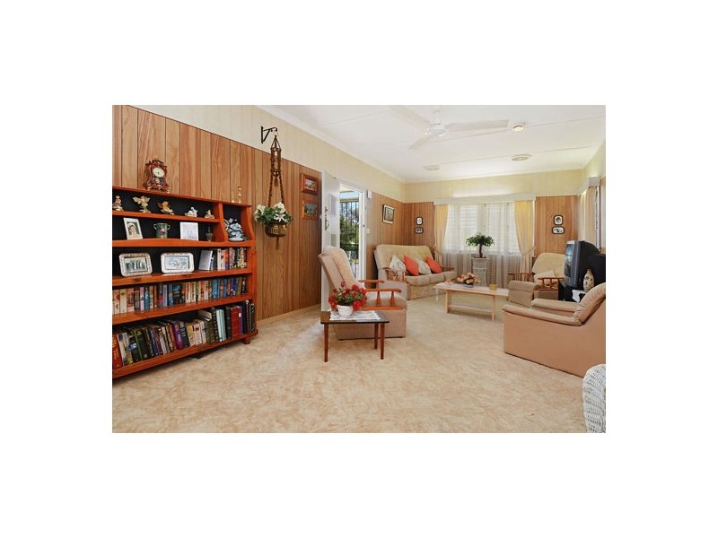 70 Marshall Road, Holland Park West QLD 4121