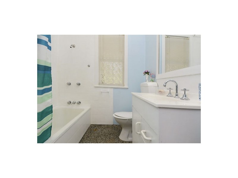 70 Marshall Road, Holland Park West QLD 4121