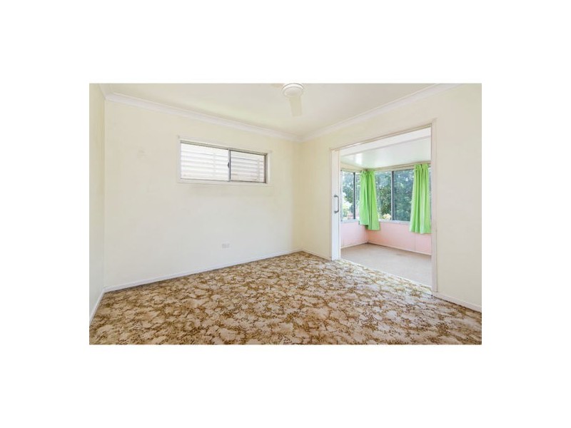 6 Tandanya Street, Mansfield QLD 4122