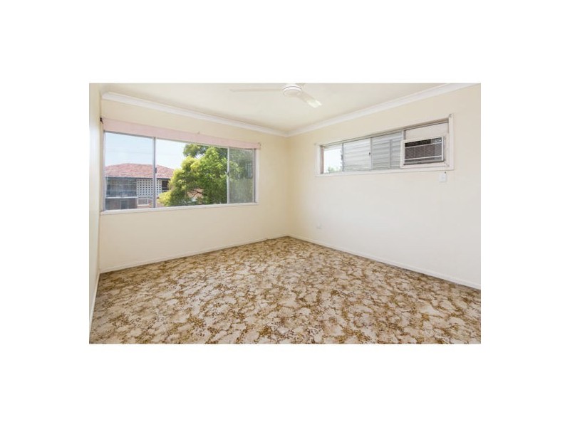 6 Tandanya Street, Mansfield QLD 4122