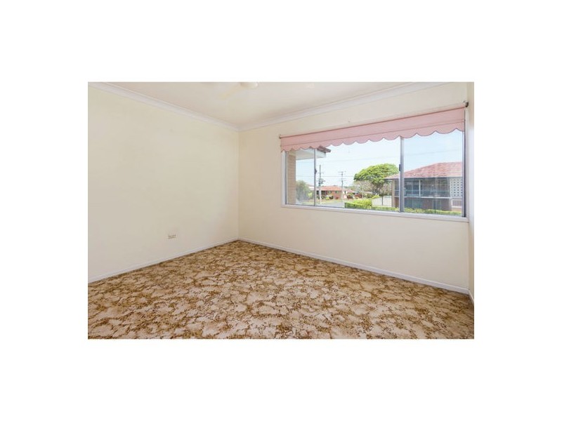 6 Tandanya Street, Mansfield QLD 4122