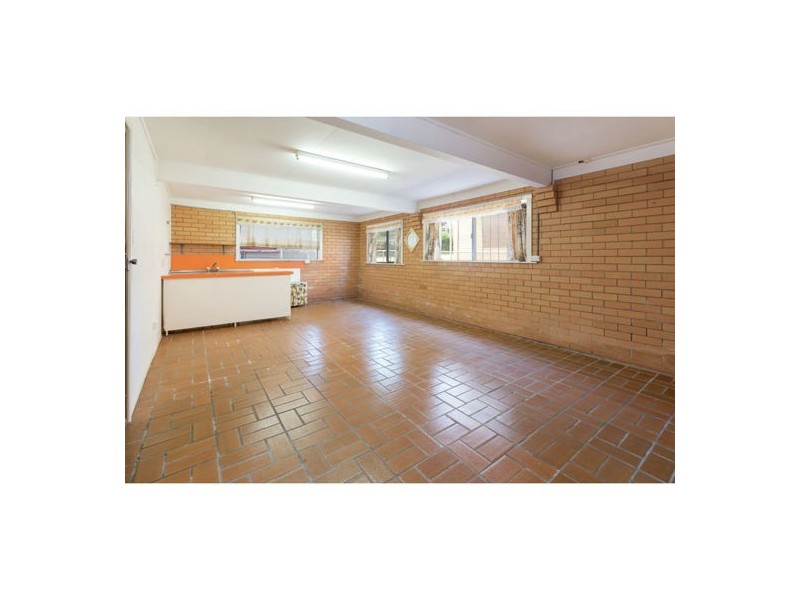 6 Tandanya Street, Mansfield QLD 4122