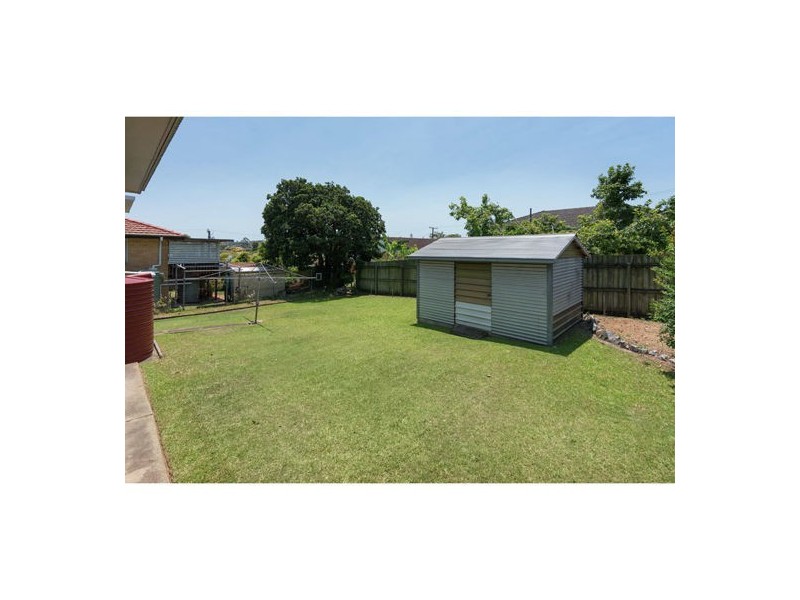 6 Tandanya Street, Mansfield QLD 4122