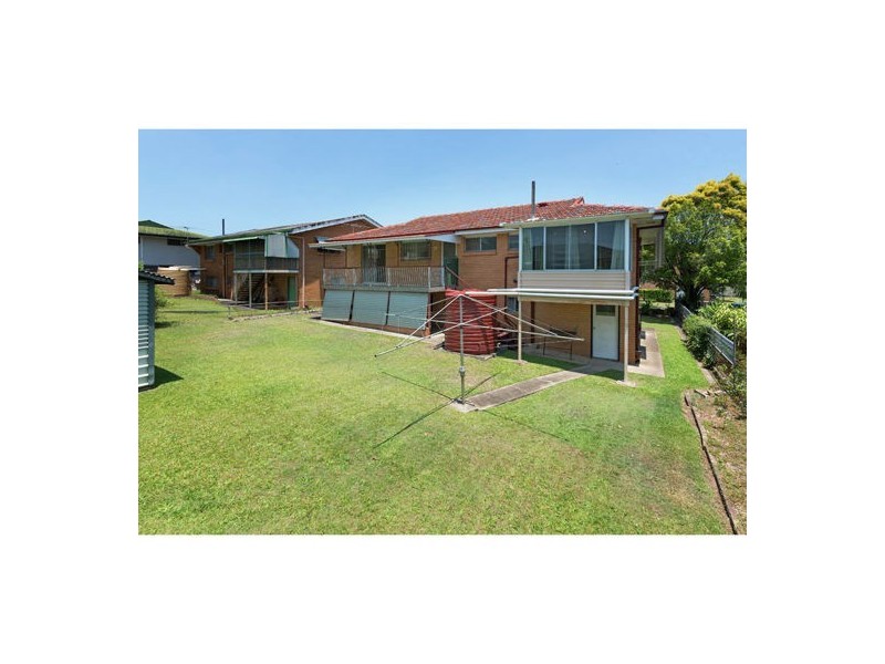 6 Tandanya Street, Mansfield QLD 4122