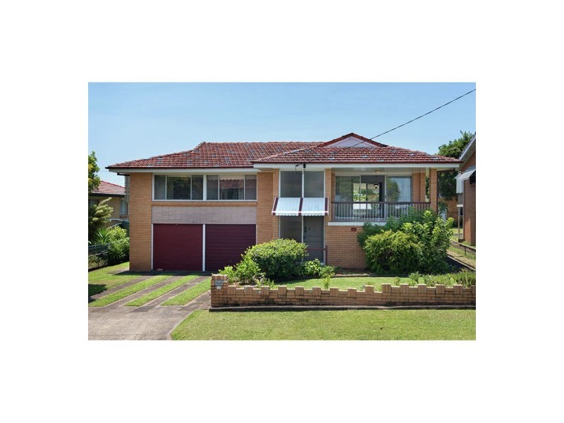 6 Tandanya Street, Mansfield QLD 4122