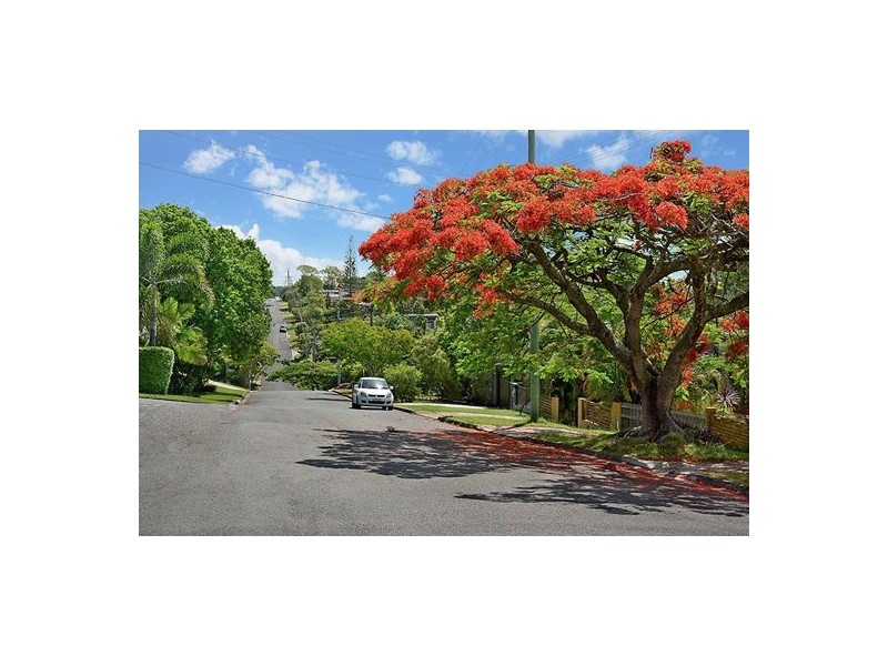 Holland Park West QLD 4121