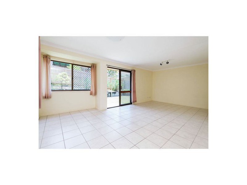 20 Glenalwyn Street, Holland Park QLD 4121