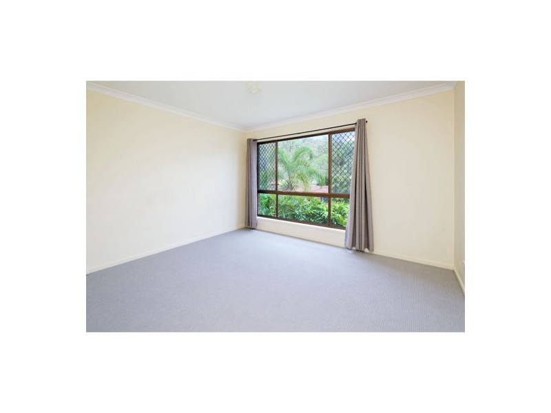 20 Glenalwyn Street, Holland Park QLD 4121