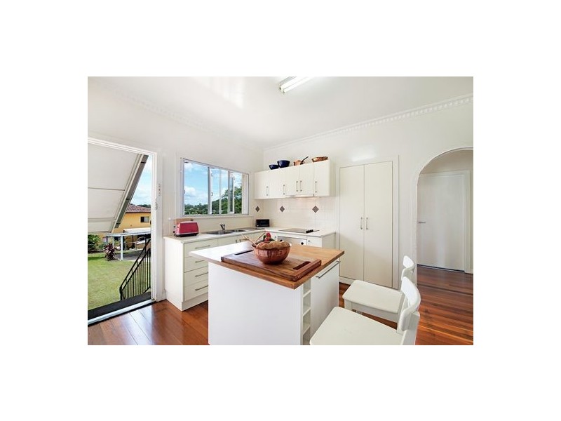 221 Oates Avenue, Holland Park QLD 4121