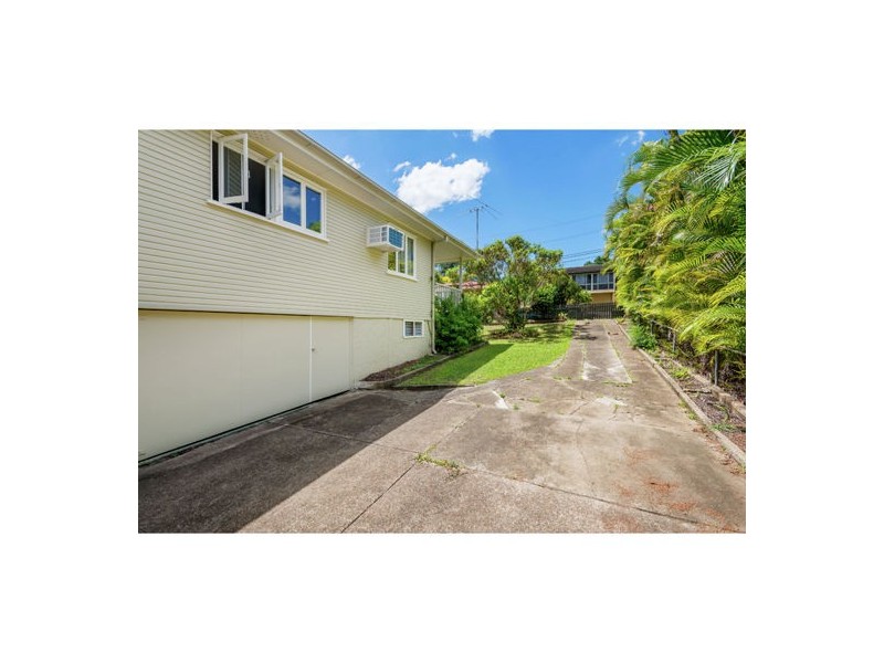 4 Alberon Street, Wishart QLD 4122