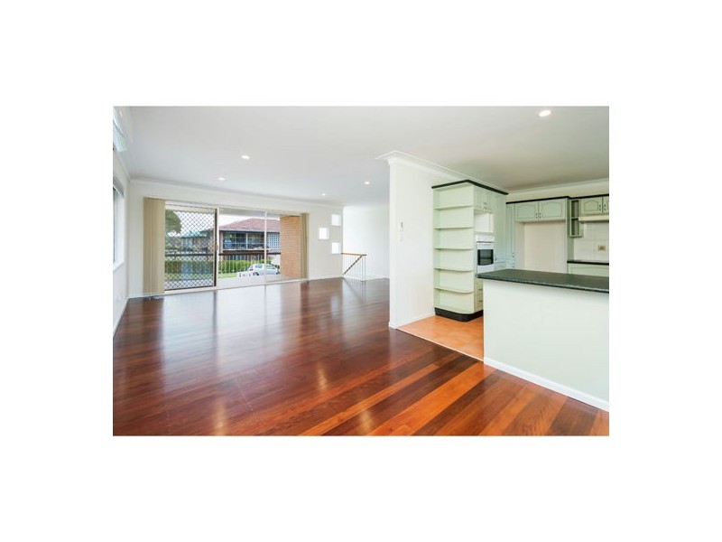 6 Tandanya Street, Mansfield QLD 4122