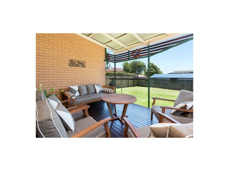 4 Roanoak Street, Manly West QLD 4179