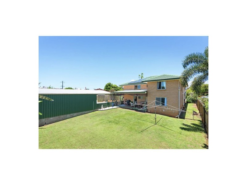 4 Roanoak Street, Manly West QLD 4179