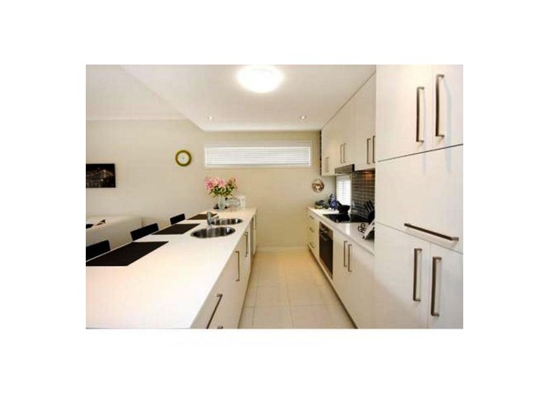 2/61 Anzac Road, Carina Heights QLD 4152