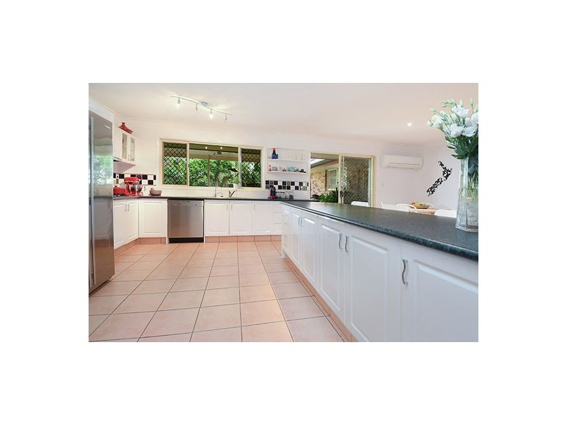 1 Regal Place, Eight Mile Plains QLD 4113