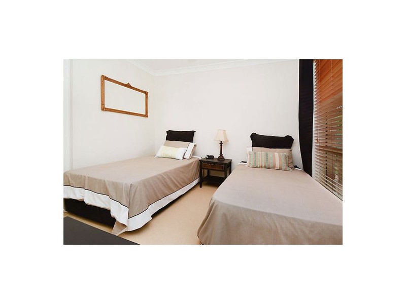 1 Regal Place, Eight Mile Plains QLD 4113