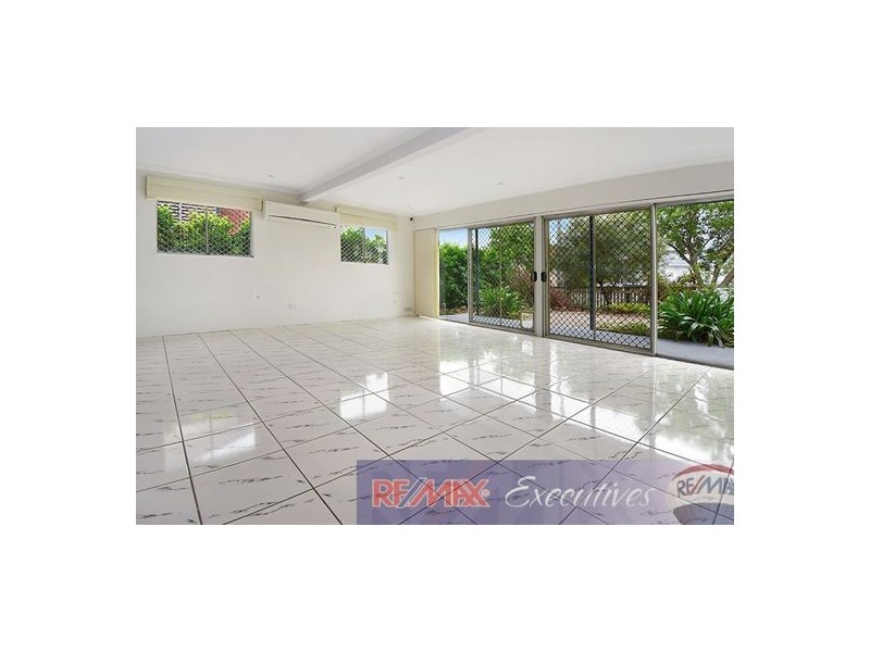 26 Derby Street, Coorparoo QLD 4151