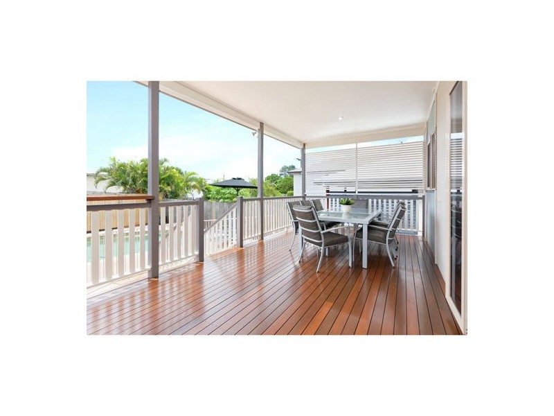 122 Waverley Road, Camp Hill QLD 4152