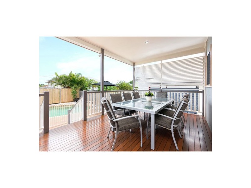 122 Waverley Road, Camp Hill QLD 4152