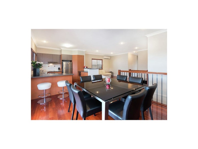 122 Waverley Road, Camp Hill QLD 4152