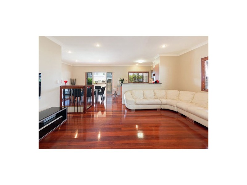 122 Waverley Road, Camp Hill QLD 4152