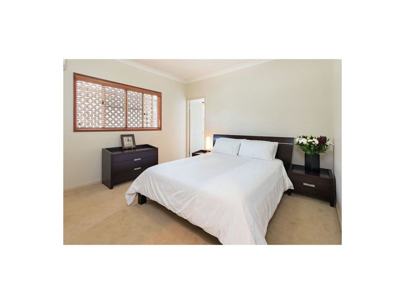 122 Waverley Road, Camp Hill QLD 4152