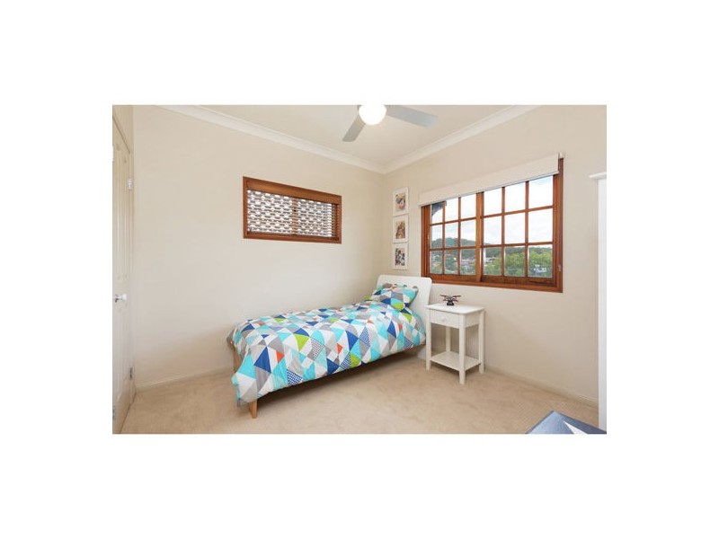 122 Waverley Road, Camp Hill QLD 4152