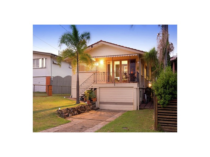 18 Gray Street, Carina QLD 4152